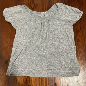 Grey top, poofy sleeves